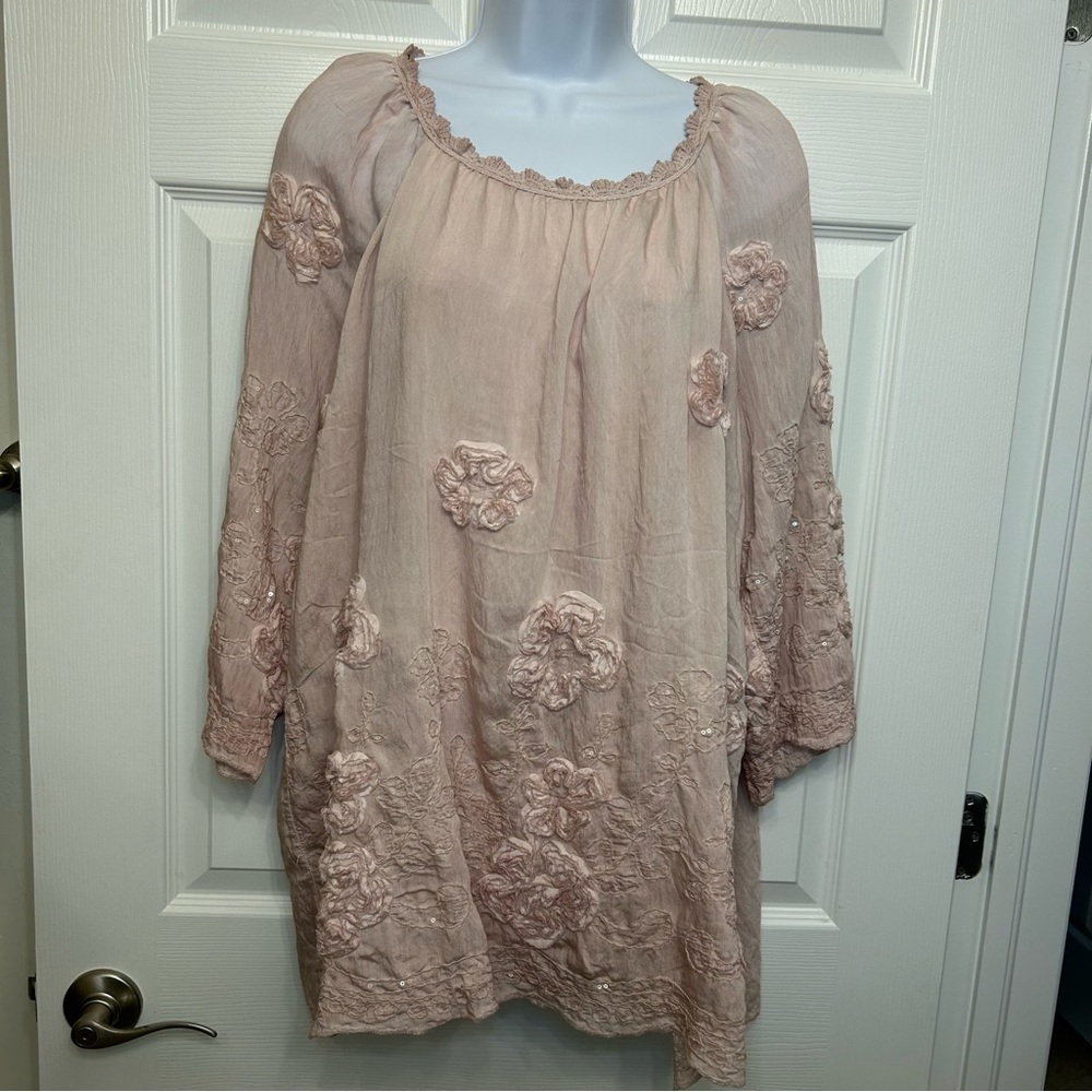 Ali Miles Sz M Blush Embellished Top